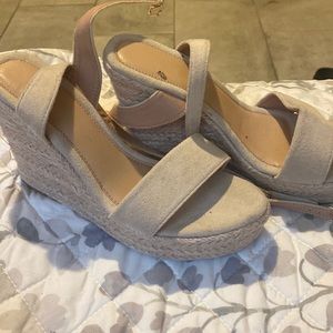 Cream colored SHEIN Wedges- Like New condition